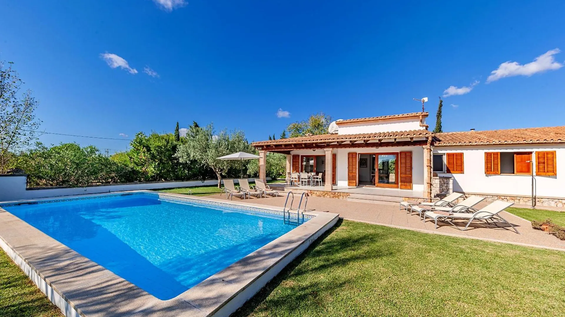 Beach Villa Can Carles By Sealand Villas Port de Pollenca